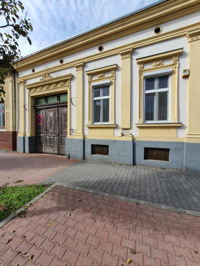 Belvarosi Exkluziv Loft Дебрецен Екстериор снимка