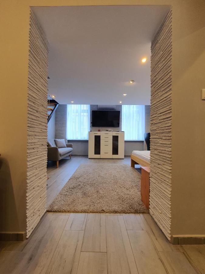 Belvarosi Exkluziv Loft Дебрецен Екстериор снимка