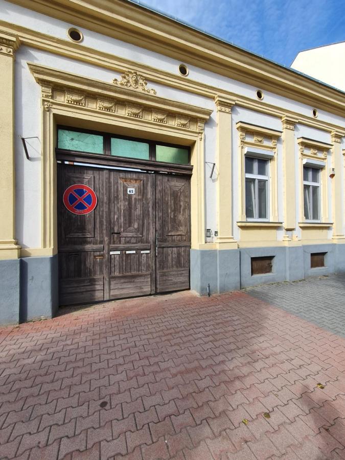 Belvarosi Exkluziv Loft Дебрецен Екстериор снимка